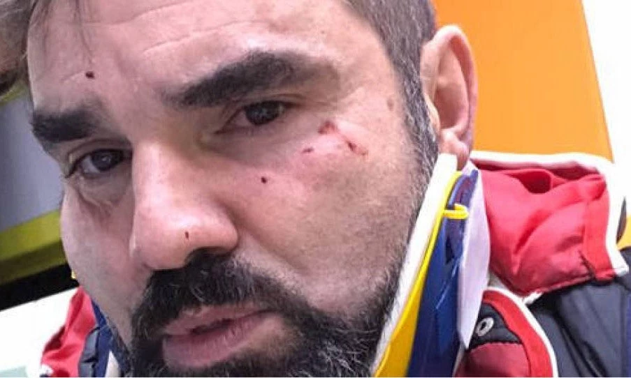 Επίθεση με βαριοπούλες δέχθηκε ο δημοσιογράφος Νάσος Γουμενίδης